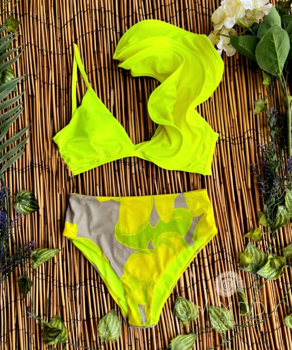 HIGH-WAIST BIKINI SOPHISTICATED